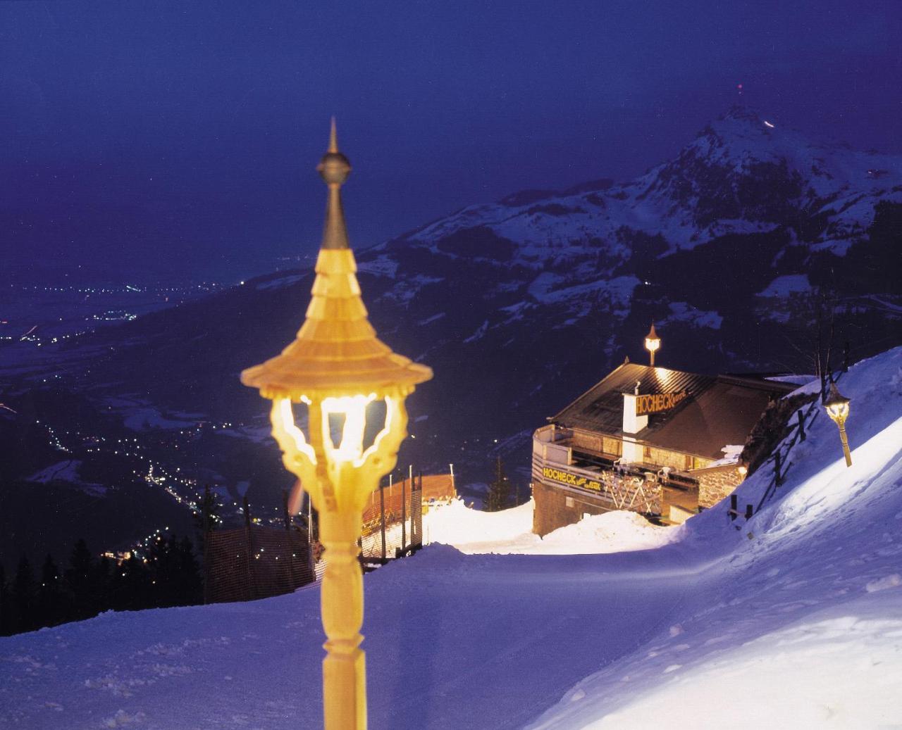 Hocheckhuette On Top Of The Kitzbuehel Hahnenkamm Mountain Exterior foto